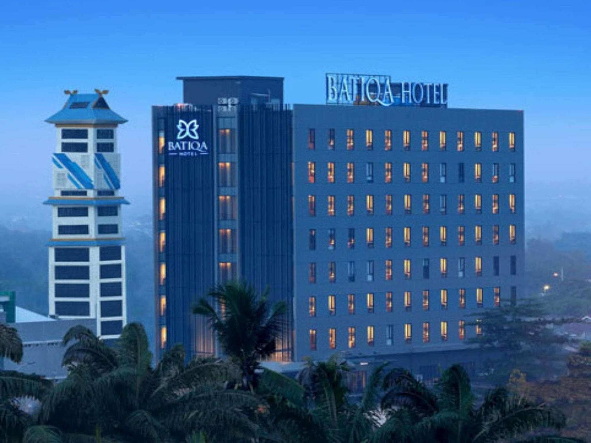 Batiqa Hotel Pekanbaru Exterior photo